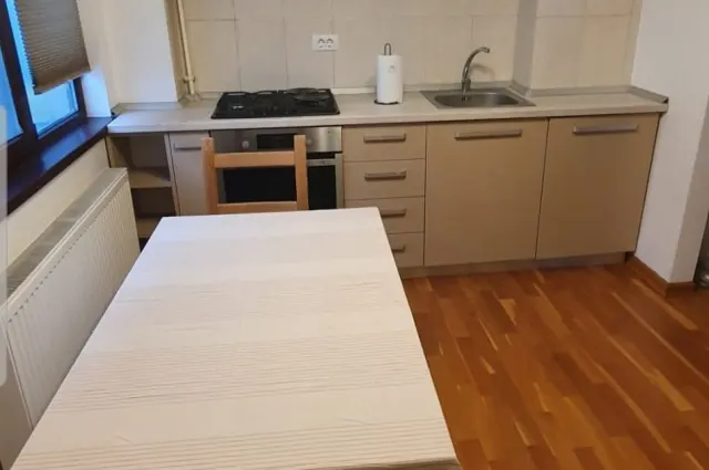 Apartament cu 4 camere de închiriat – Otopeni, Str. 23 August, fotografia 5