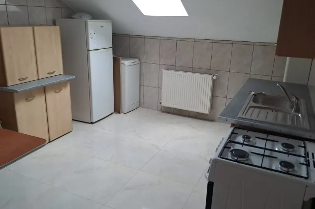 Apartament 2 camere în vilă /Parcare în curte pentru 2 autoturisme, fotografia 3