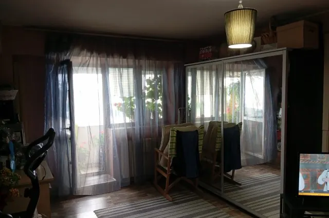 Apartament 4 camere de vânzare – zonă centrală, fotografia 3