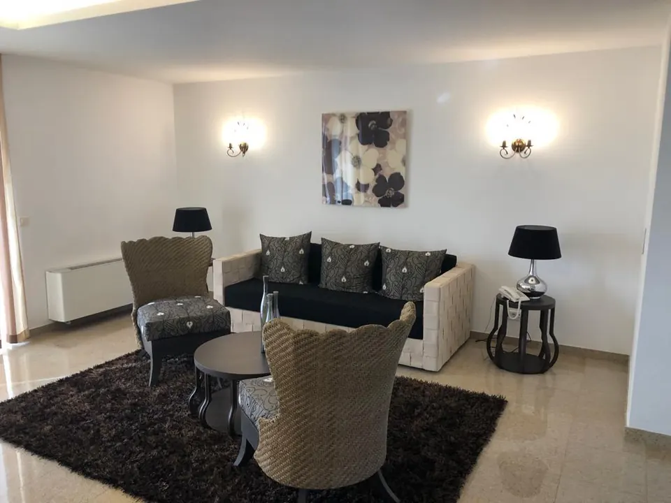 Apartament spațios cu 3 camere de închiriat în Petrești – Apartament elegant, complet mobilat și utilatCorbeanca, fotografia 2