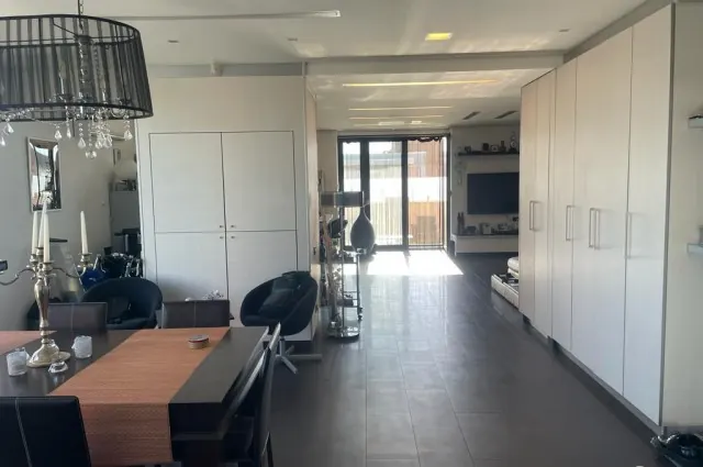 Penthouse Spectaculos în Otopeni Cu Sistem de Degivrare pentru Terasă, fotografia 5